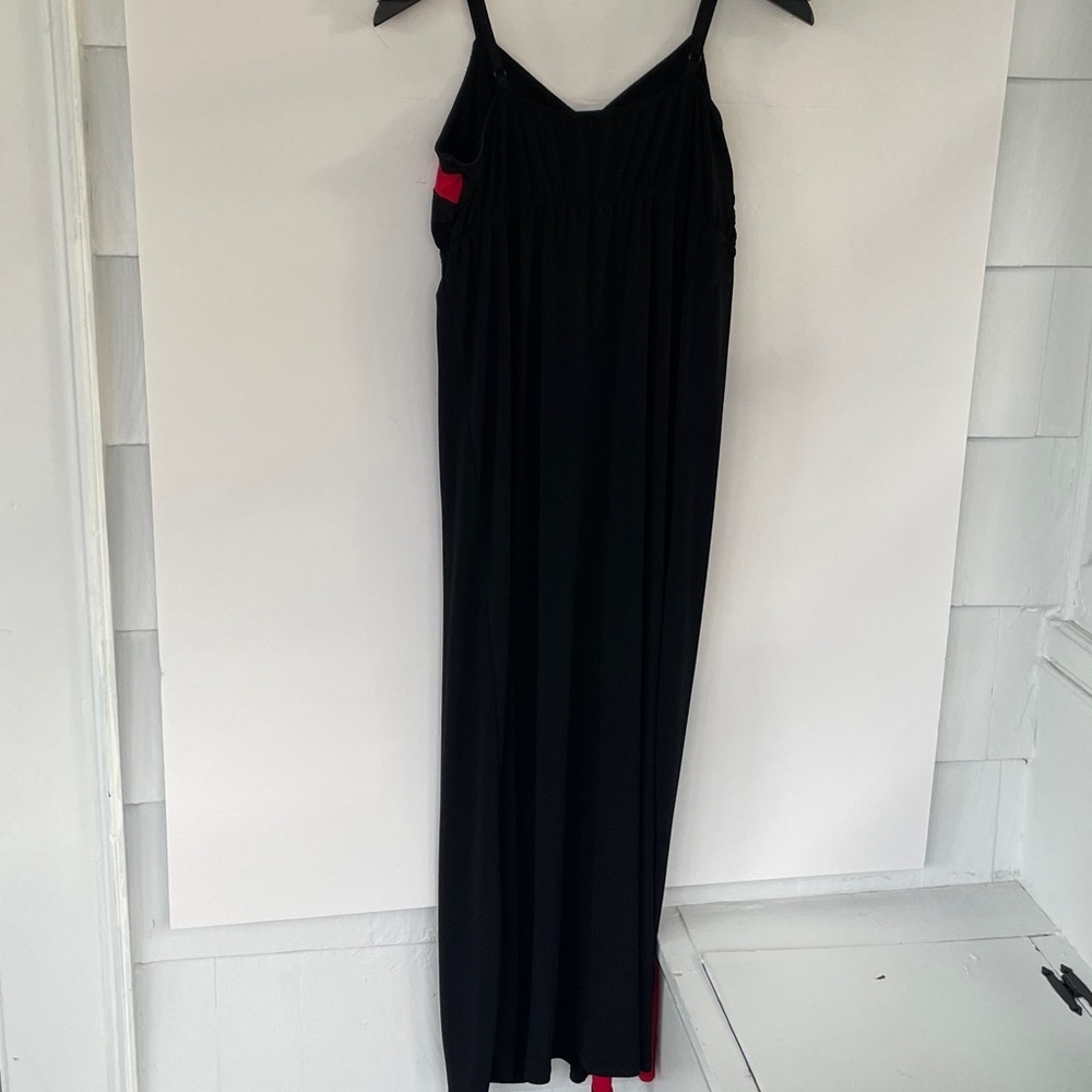Elegant Black and Red Sleeveless Maxi Dress Medium With Red Shrug - Picture 9 of 16